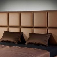 Luxusní čalouněná postel PROXY